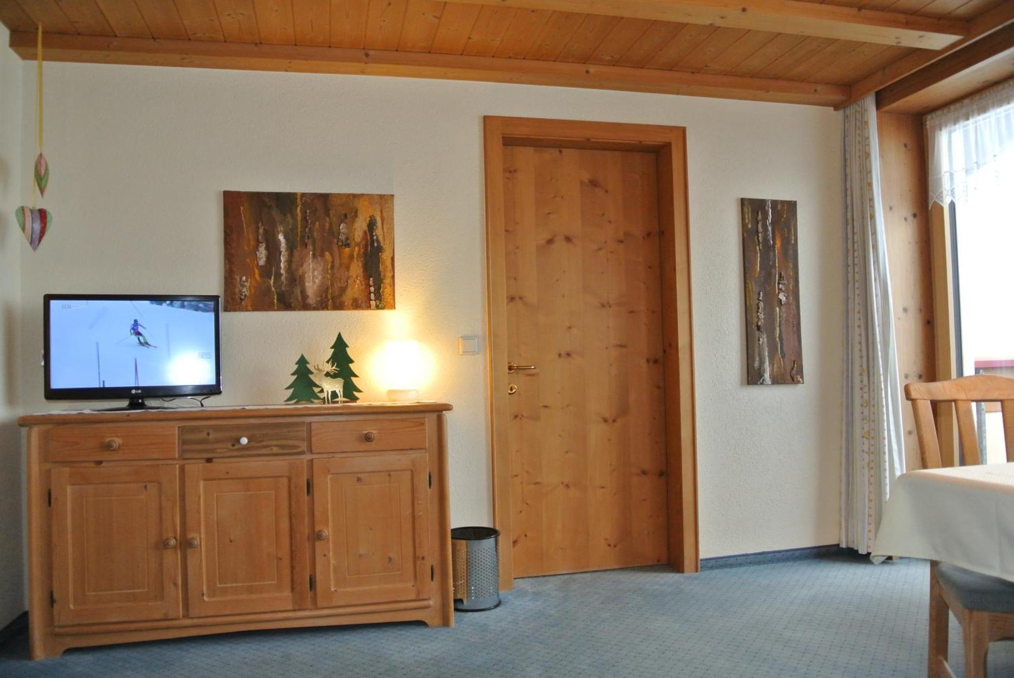 Haus Christopherus Apartment Klosterle am Arlberg Ruang foto